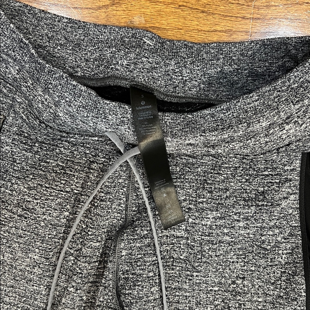 29. Lululemon Men Small Grey Thermal Joggers athletic pants - Picture 3 of 7